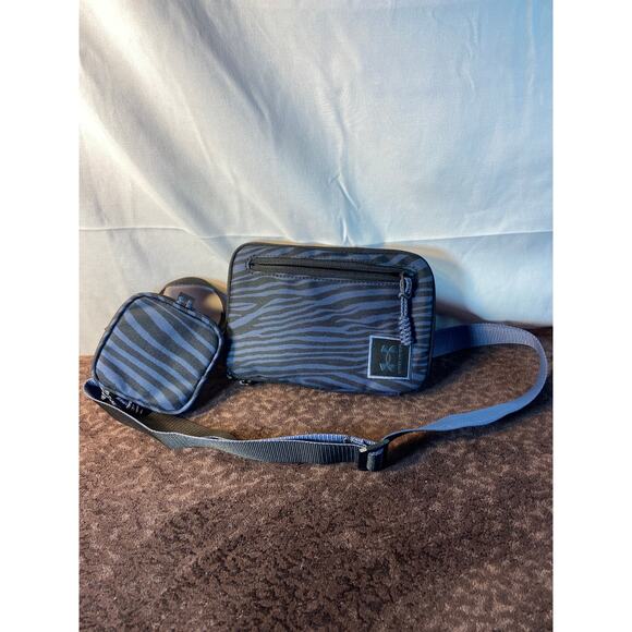 Under Armour Louden crossbody - Picture 2 of 10